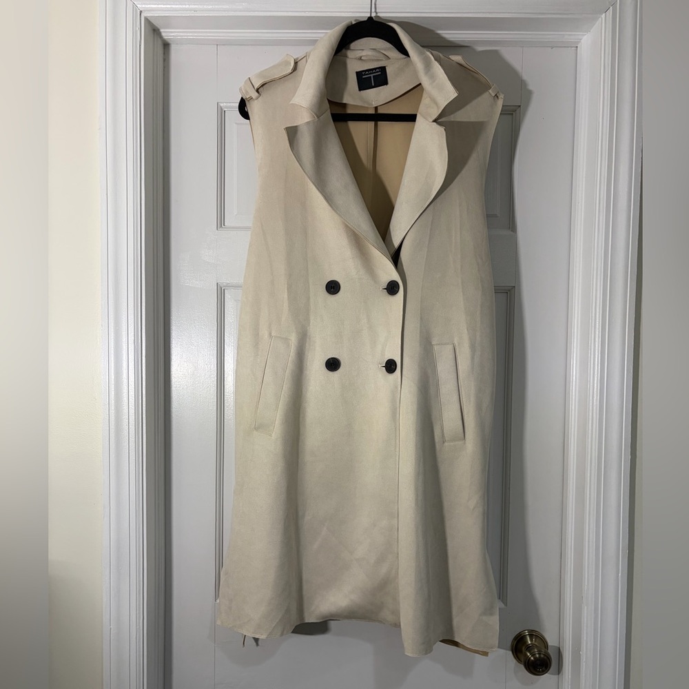 Tahari Beige Double Breasted Midi Blazer - Picture 2 of 9
